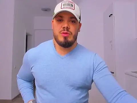 ZackMasterss online show from November 28, 2025, 11:29 pm