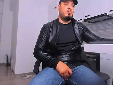 ZackMasterss online show from June 10, 2026, 11:13 pm