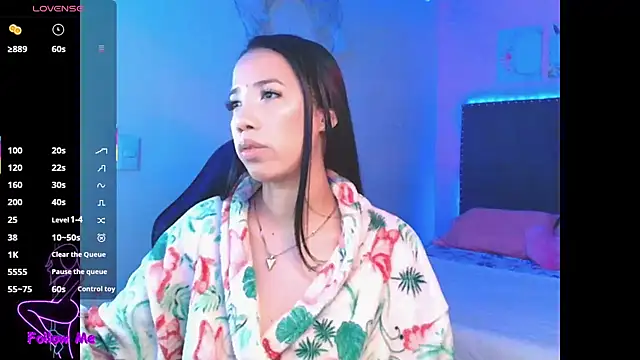 Snapshot of SallyWhitee chatting on September 15, 2025, 4:12 am SallyWhitee online show from September 15, 2025, 4:12 am