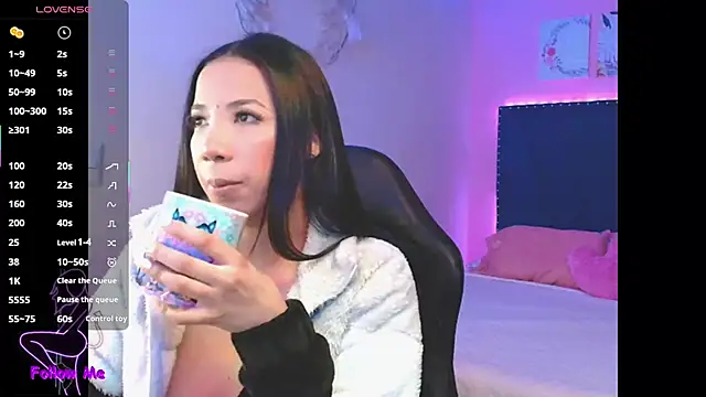 Snapshot of SallyWhitee chatting on September 21, 2025, 4:36 am SallyWhitee online show from September 21, 2025, 4:36 am