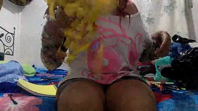 sharonlopez9611 online show from September 17, 2025, 4:36 am