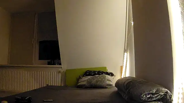 Foxtrott 242 online show from April 27, 2026, 11:47 pm