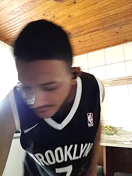 Mineirinho043 online show from March 6, 2025, 5:22 pm