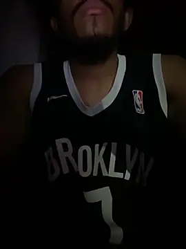 Mineirinho043 online show from November 21, 2025, 12:32 am