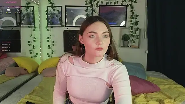 Snapshot of Kira_Jin chatting on February 19, 2025, 12:33 pm Kira Jin online show from February 19, 2025, 12:33 pm