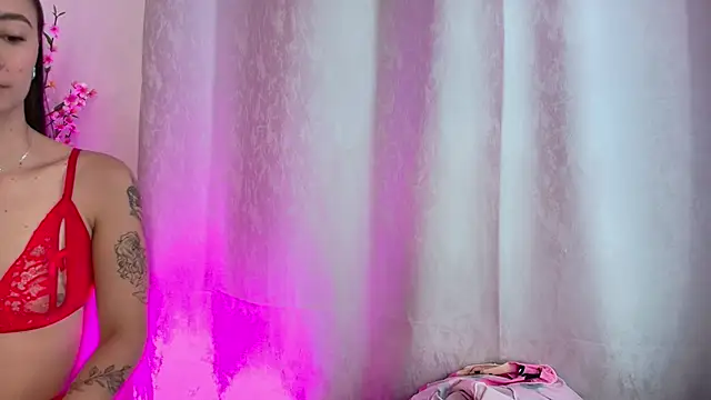 miaa queen2 online show from November 11, 2025, 1:33 pm