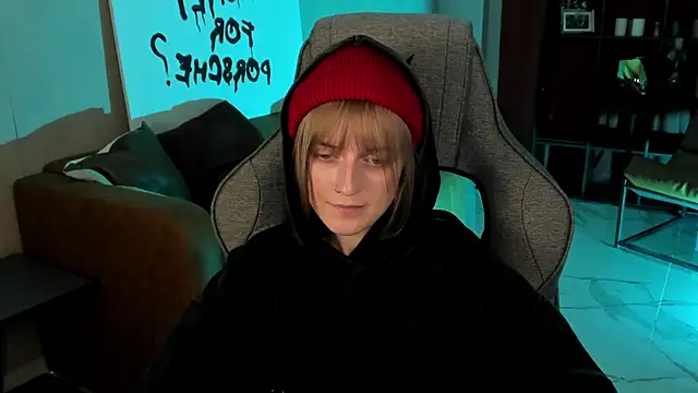 KiraMontoya online show from November 1, 2025, 2:41 pm