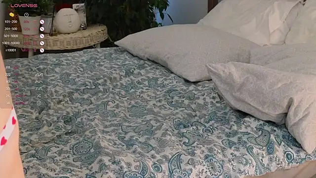 Snapshot of LizbethGee chatting on February 21, 2025, 8:18 am LizbethGee online show from February 21, 2025, 8:18 am