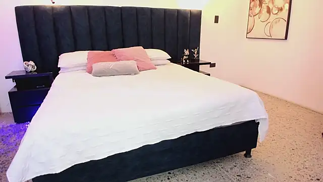 nattashaa7 online show from February 28, 2025, 11:36 am