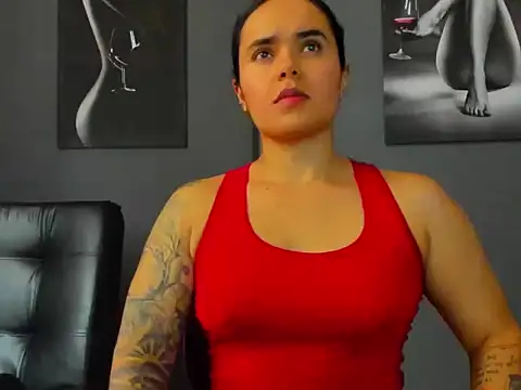 karlyjons12 online show from November 27, 2025, 4:42 pm