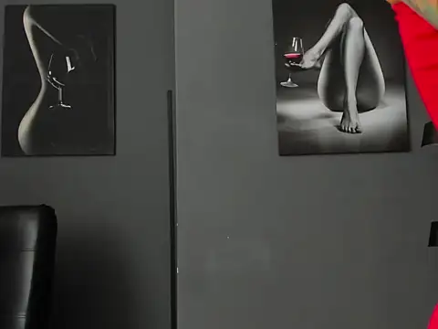 karlyjons12 online show from January 8, 2026, 5:04 pm