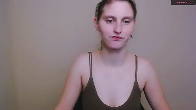 AdrianaRich  online show from February 5, 2025, 10:30 am