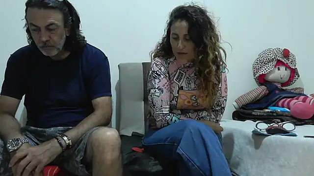 jeans and emma online show from February 22, 2026, 12:34 am