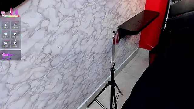 Snapshot of IVISBOUNCYASS chatting on November 11, 2025, 12:27 pm IVISBOUNCYASS online show from November 11, 2025, 12:27 pm