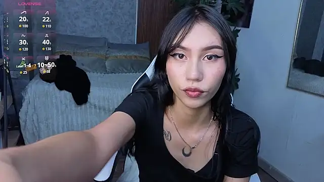 Miaa Lee7 online show from July 14, 2026, 8:58 pm