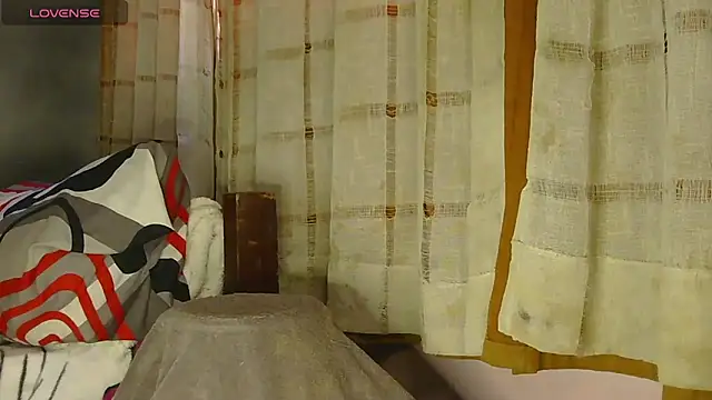 Snapshot of blondiebbc chatting on February 19, 2026, 1:18 pm blondiebbc online show from February 19, 2026, 1:18 pm