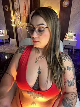 Snapshot of Madissonlove_1 chatting on July 18, 2026, 4:05 am Madissonlove 1 online show from July 18, 2026, 4:05 am