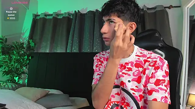 NovaaWheler online show from March 11, 2026, 10:54 am