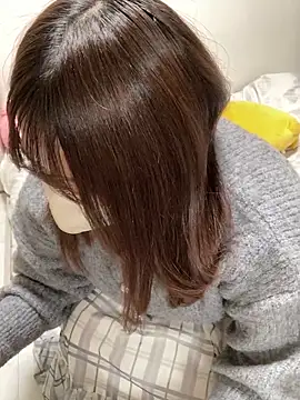 Snapshot of mitarashi_awww chatting on March 19, 2025, 9:05 pm mitarashi awww online show from March 19, 2025, 9:05 pm