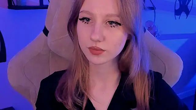 DariaTate online show from September 20, 2025, 11:55 am