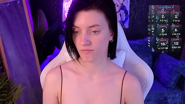 roxy riot  online show from March 2, 2026, 7:15 am