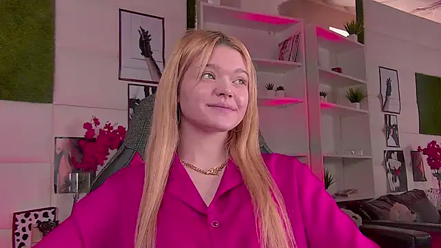 AdeleCartier online show from March 3, 2025, 6:37 am