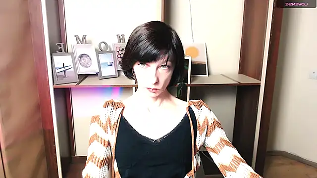 Snapshot of _AngeliaFlow_ chatting on October 30, 2025, 8:16 am AngeliaFlow online show from October 30, 2025, 8:16 am