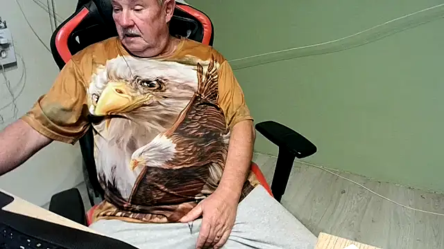 Snapshot of barenfan chatting on March 20, 2025, 10:29 pm barenfan online show from March 20, 2025, 10:29 pm