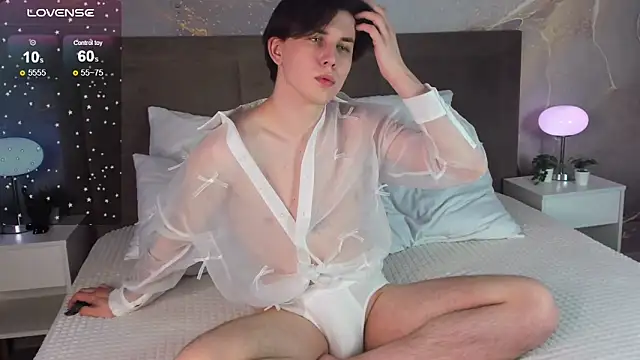 AdrianoAubert online show from March 22, 2025, 7:15 am