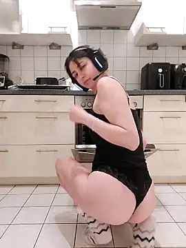 Gamergirl-Linela online show from March 15, 2026, 8:04 pm