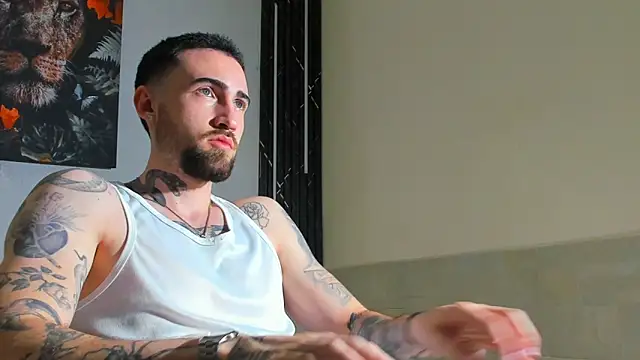 Snapshot of Luke_davis01 chatting on March 1, 2025, 1:07 pm Luke davis01 online show from March 1, 2025, 1:07 pm