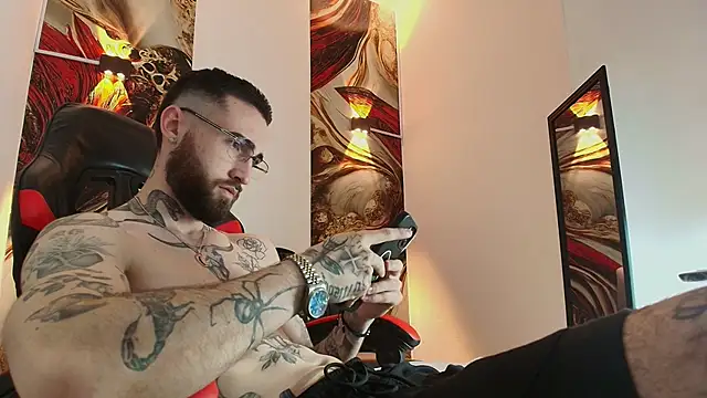 Snapshot of Luke_davis01 chatting on October 18, 2025, 1:12 pm Luke davis01 online show from October 18, 2025, 1:12 pm