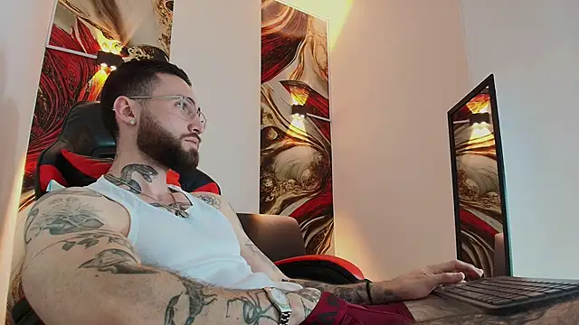 Snapshot of Luke_davis01 chatting on November 6, 2025, 1:23 pm Luke davis01 online show from November 6, 2025, 1:23 pm