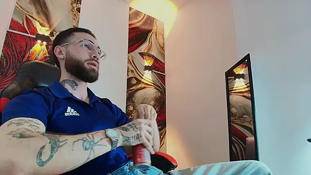 Snapshot of Luke_davis01 chatting on November 7, 2025, 1:11 pm Luke davis01 online show from November 7, 2025, 1:11 pm