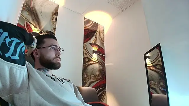 Snapshot of Luke_davis01 chatting on January 17, 2026, 1:16 pm Luke davis01 online show from January 17, 2026, 1:16 pm