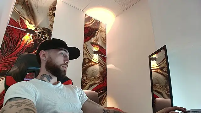 Snapshot of Luke_davis01 chatting on February 2, 2026, 1:21 pm Luke davis01 online show from February 2, 2026, 1:21 pm