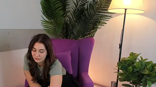 Snapshot of PortiaBellew chatting on February 5, 2025, 2:48 pm PortiaBellew online show from February 5, 2025, 2:48 pm