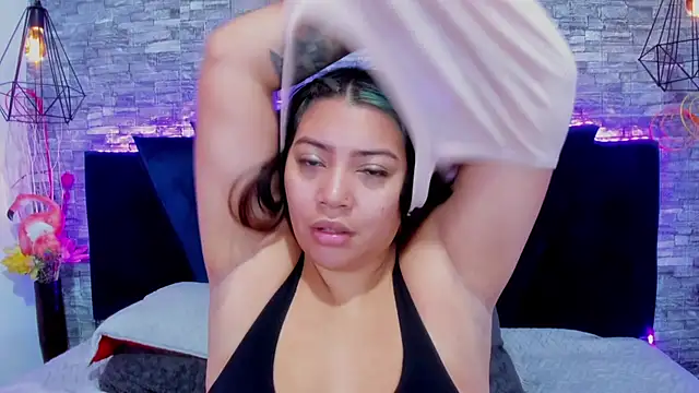 Sophia Brunett online show from April 2, 2026, 11:52 am