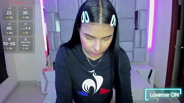 Snapshot of Vera_Best_ chatting on March 18, 2025, 11:52 am Vera Best online show from March 18, 2025, 11:52 am