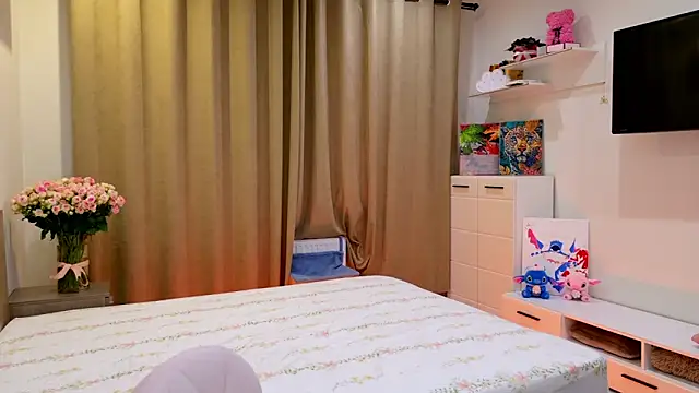 Bella amory online show from March 4, 2026, 3:18 pm