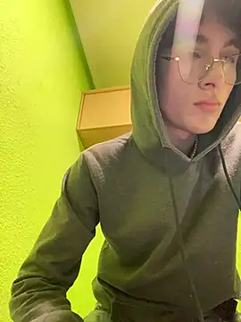 Snapshot of stormmart18 chatting on February 7, 2025, 8:20 pm stormmart18 online show from February 7, 2025, 8:20 pm