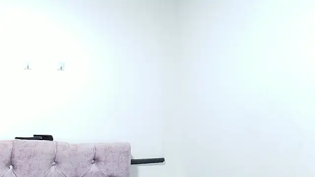 Snapshot of Skye_Moore chatting on October 20, 2025, 12:05 pm Skye Moore online show from October 20, 2025, 12:05 pm