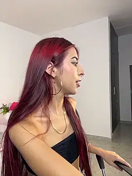 Mirandaa Rogers online show from February 21, 2026, 7:04 pm