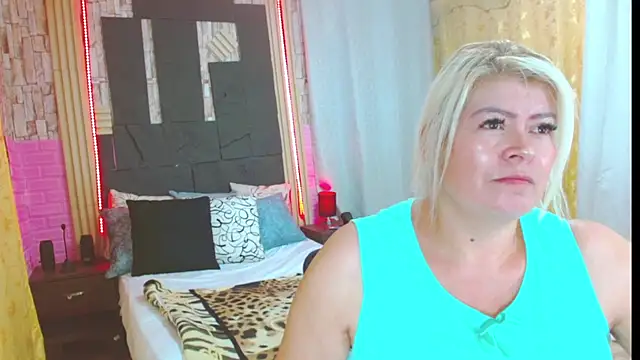 Herlys Texas online show from February 17, 2025, 10:47 pm