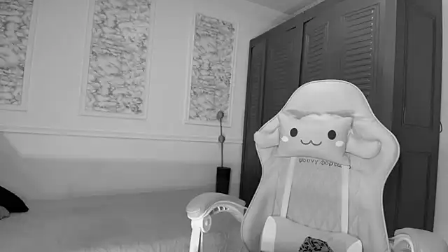 Danella houston online show from October 10, 2025, 6:40 pm