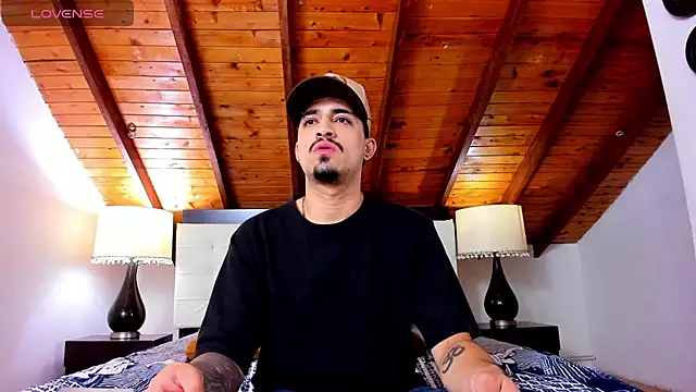 Snapshot of Sebastian_Berne chatting on March 9, 2025, 3:27 pm Sebastian Berne online show from March 9, 2025, 3:27 pm