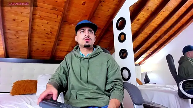 Snapshot of Sebastian_Berne chatting on March 12, 2025, 5:28 pm Sebastian Berne online show from March 12, 2025, 5:28 pm