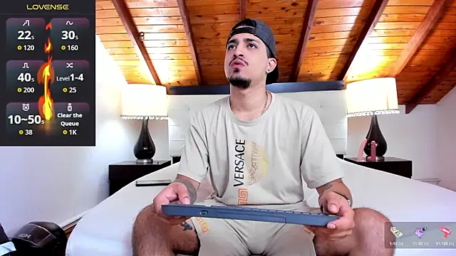 Snapshot of Sebastian_Berne chatting on September 29, 2025, 7:30 pm Sebastian Berne online show from September 29, 2025, 7:30 pm