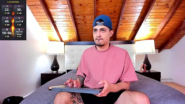 Snapshot of Sebastian_Berne chatting on October 27, 2025, 6:56 pm Sebastian Berne online show from October 27, 2025, 6:56 pm