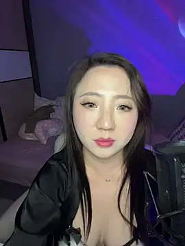 Hannababy  online show from February 8, 2026, 3:26 pm